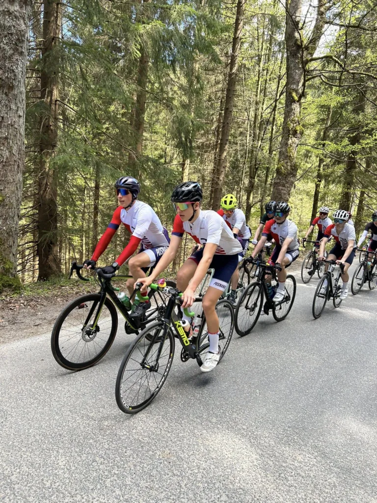🔥 Górski Obóz Triathlonowy Posnanii Zakończony! Zobacz, jak to wyglądało! 🏊‍♂️🚴‍♂️🏃‍♂️